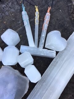 selenite properties explored